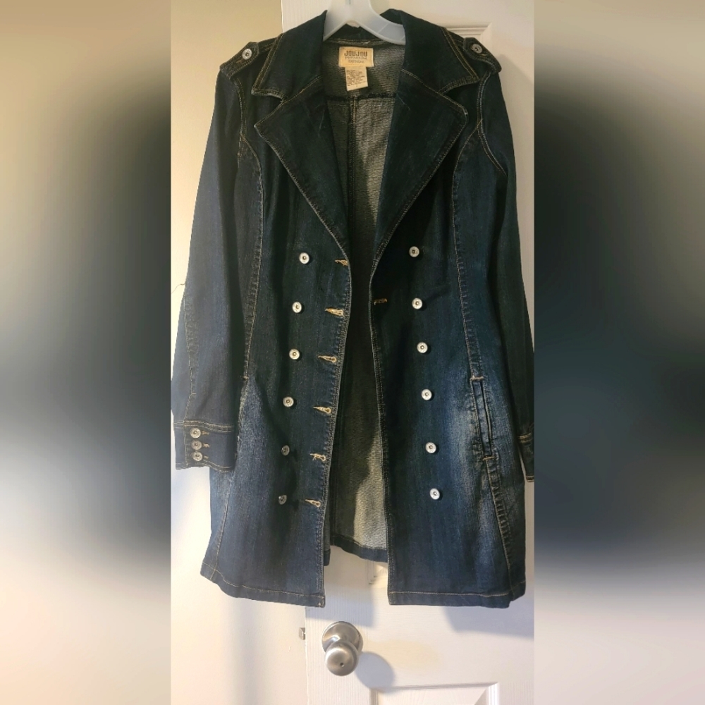 Nice Fitted Denim Jacket (Stretchy)
